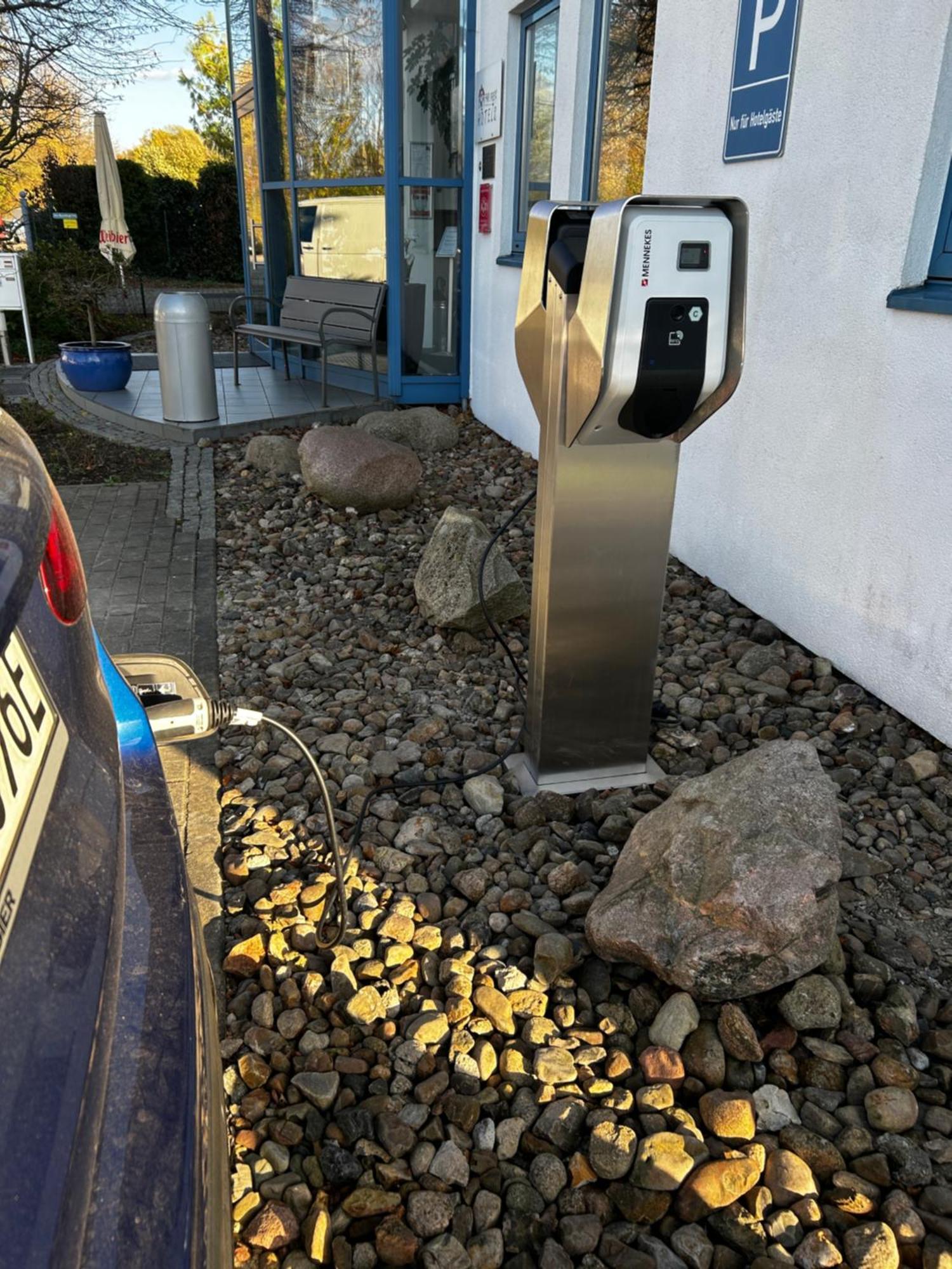 ホテル ゲストハウス リンデン ヴォルフェンビュッテル エクステリア 写真